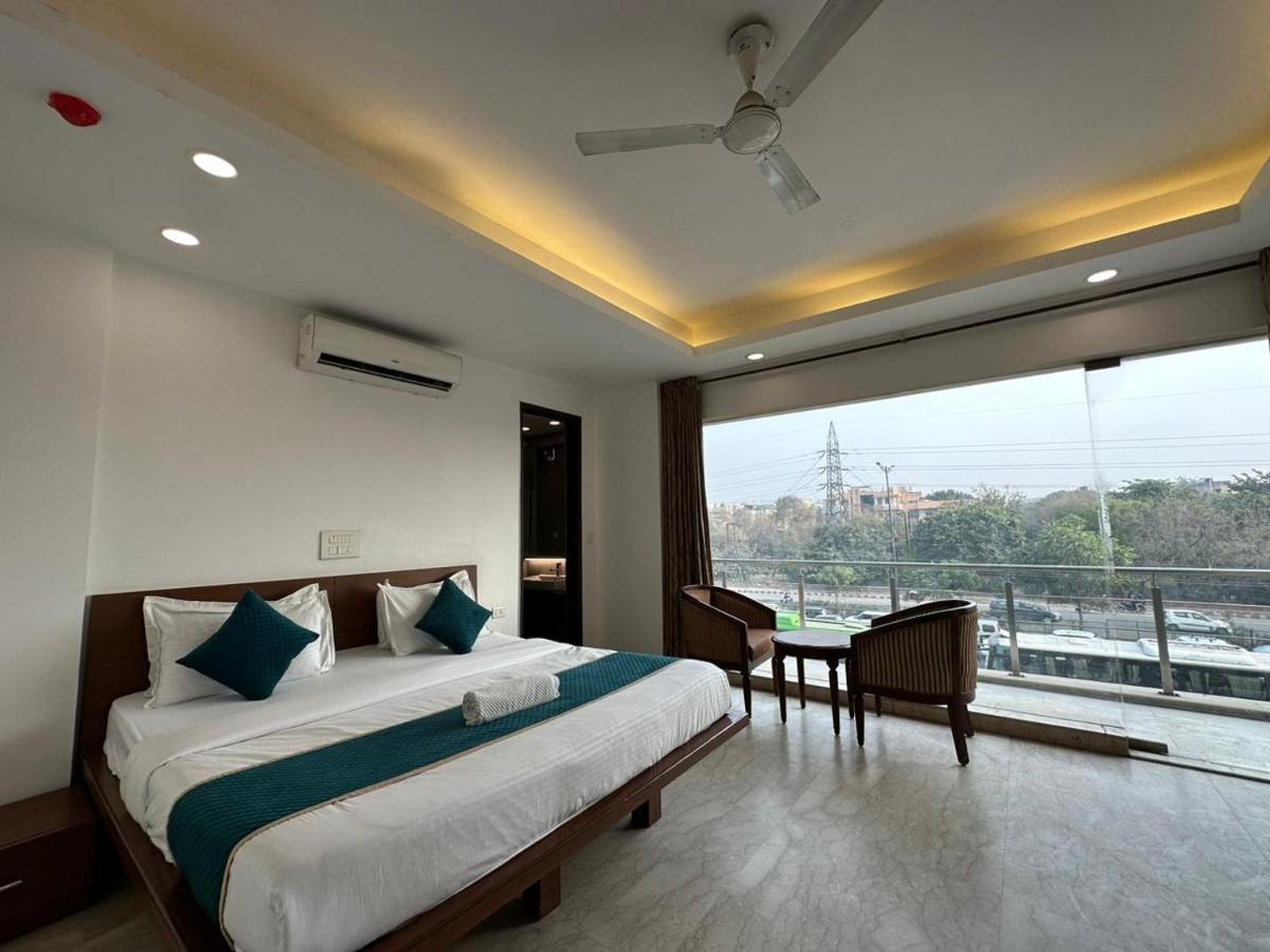 Hotel The Imperio New Delhi Bagian luar foto